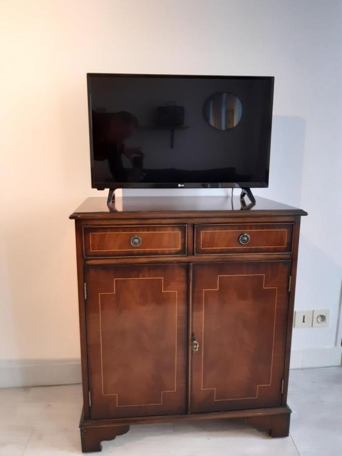 Appartement Haute Ville meublé avec cour privative Granville Extérieur photo