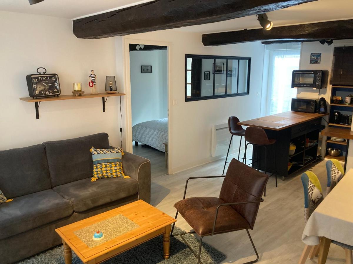 Appartement Haute Ville meublé avec cour privative Granville Extérieur photo